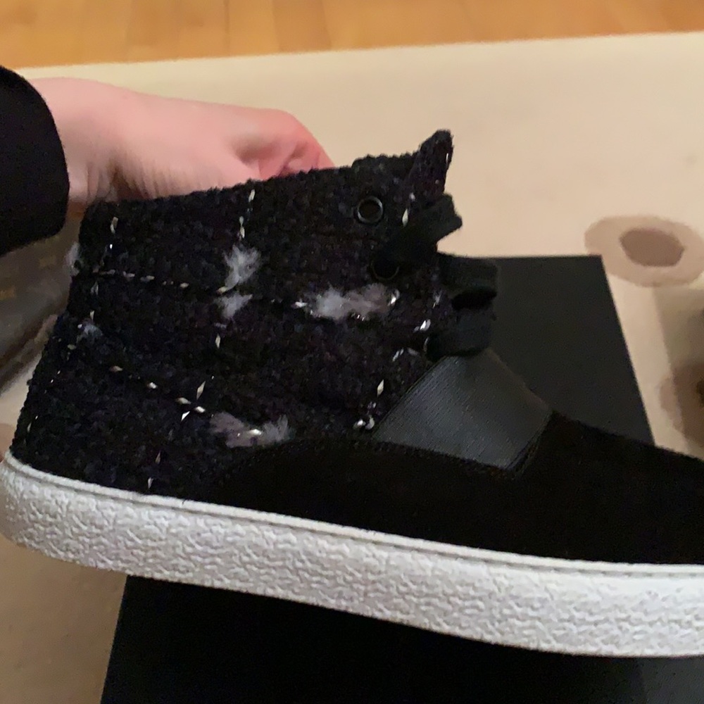 WOMENS CHANEL SIZE 40.5 BLACK SUEDE SNEAKERS